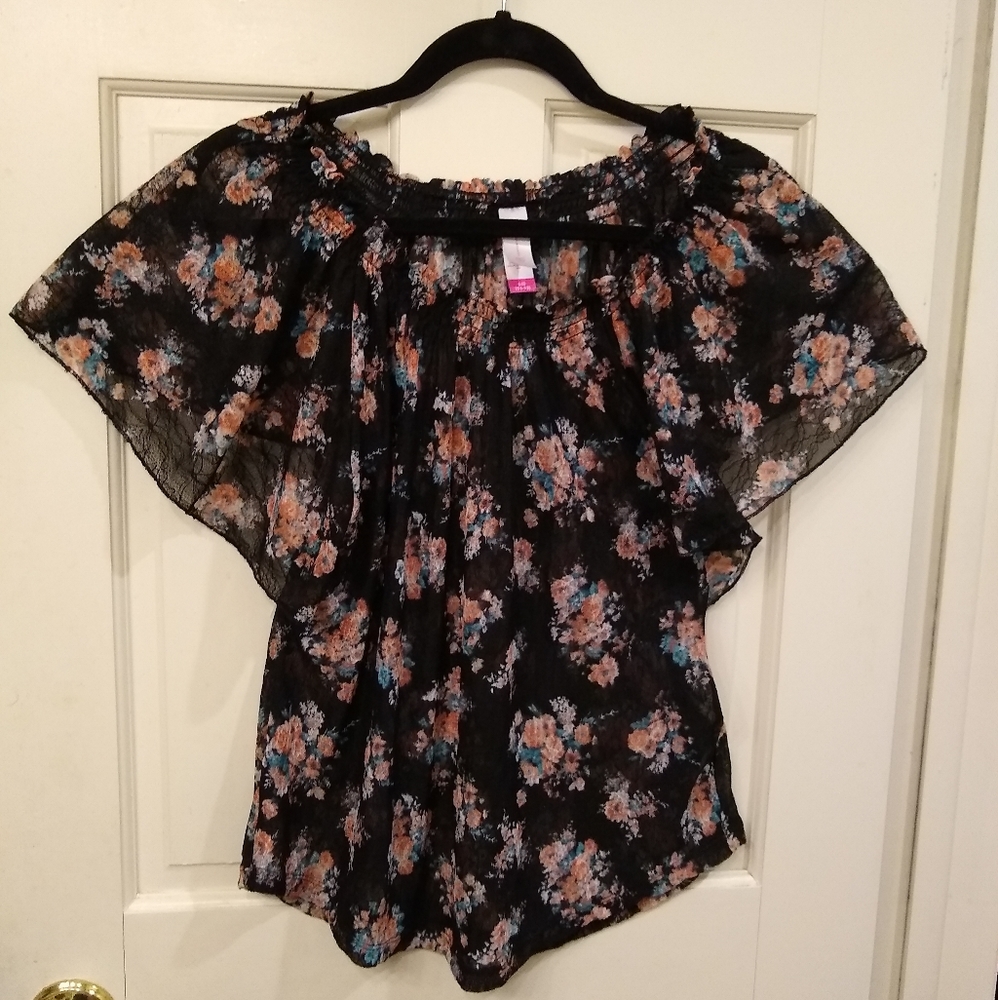 No Boundaries lacy sheer floral blouse - Junior L